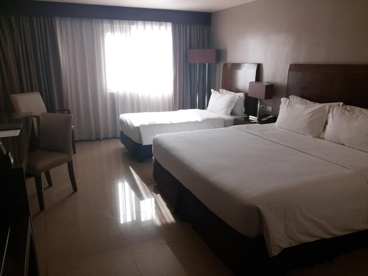 Mandarin Plaza Hotel Cebu Luaran gambar