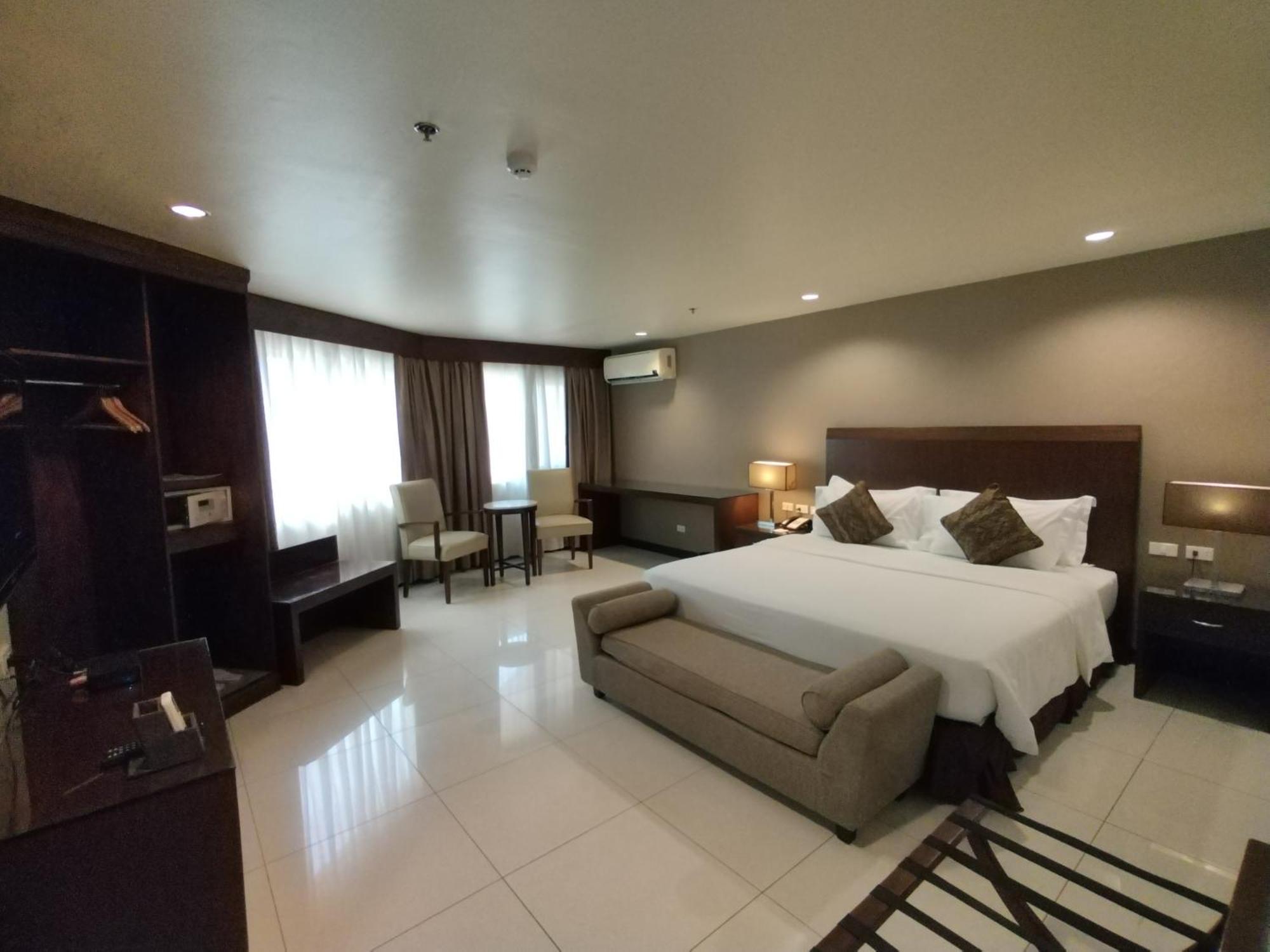 Mandarin Plaza Hotel Cebu Luaran gambar